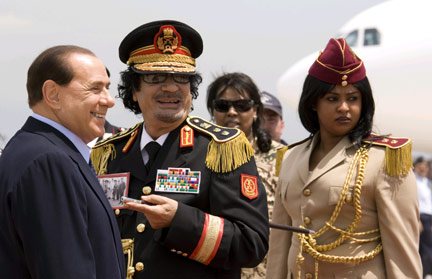 ITALY-LIBYA-Kadhafi-berlusconi-432