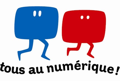 Passage-a-la-tele-numerique-explications-par-Frederic-Mitterrand-le-CSA-et-le-GIP-France-Tele-Numerique_reference