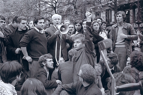 1er Mai 1968 - Paris Sorbonne - Aragon - Geismar - Cohn-Bendit (Crédits : S Hambourg)