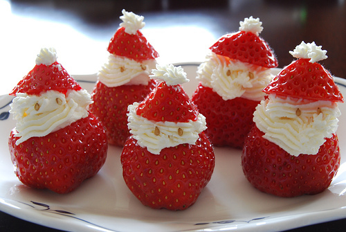 Santa-Claus-Christmas-Strawberries-Kawaii-Food-Blog