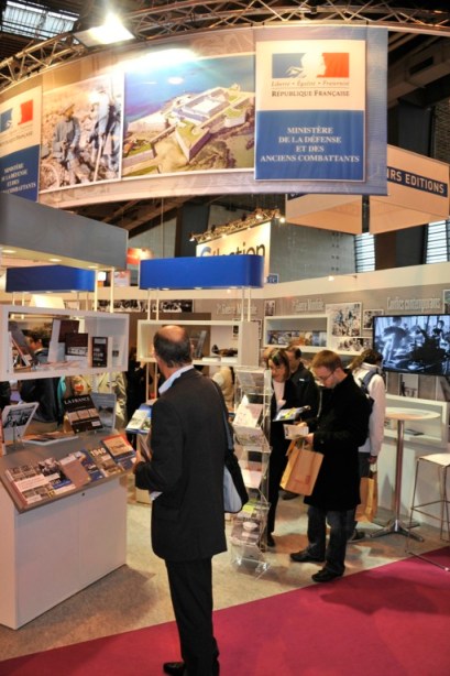 Ah ... les sinécures culturelles sur crédits publics et la diplomatie littéraire à Paris et ailleurs...