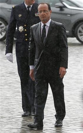 2012-05-15T162803Z_1_APAE84E19QT00_RTROPTP_2_OFRTP-FRANCE-H