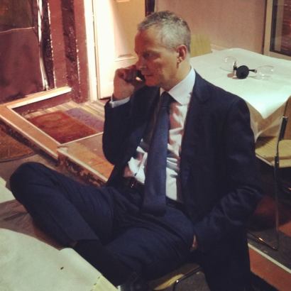 Bruno le Maire, BLM pour les fans, en mode "Kennedy ma non troppo" pour la photo