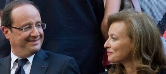 1031475_francois-hollande-g-et-sa-partenaire-valerie-trierweiler-le-15-juillet-2012-a-avignon