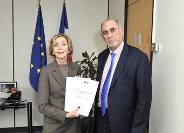 remise-rapport-yung-une