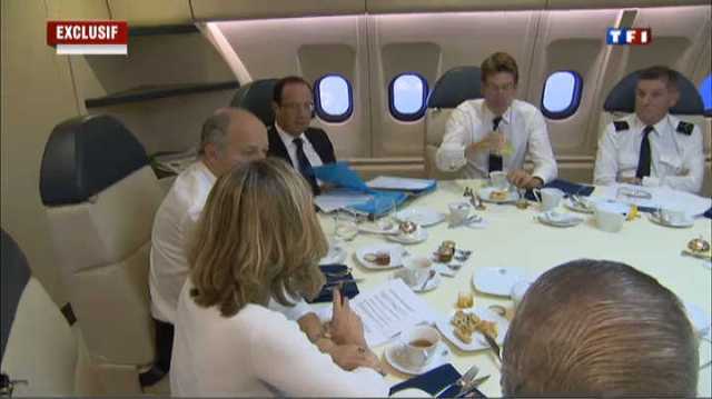 exclusif-dans-les-coulisses-du-voyage-presidentiel-en-afrique-10786269kgdag