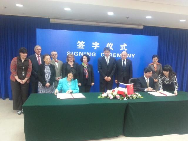 Bl14263IYAAjY3x.jpg-large