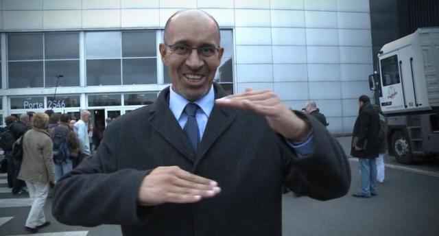 harlem-desir-danse-pour-francois-hollande