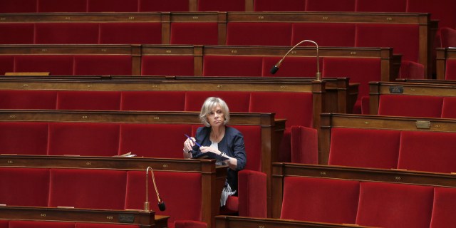 L-argument-parite-d-Elisabeth-Guigou-derniere-carte-pour-devenir-commissaire-europeen-face-a-Pierre-Moscovici