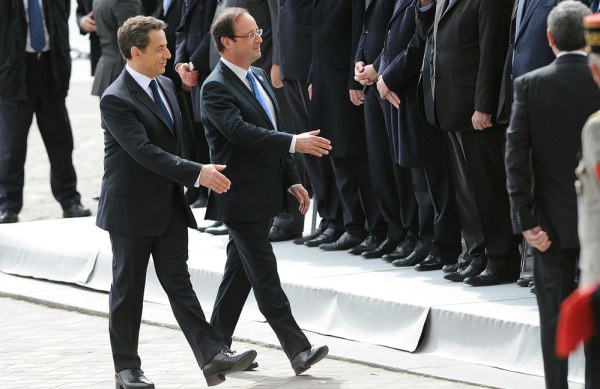 hollande-sarkozy-8-mai