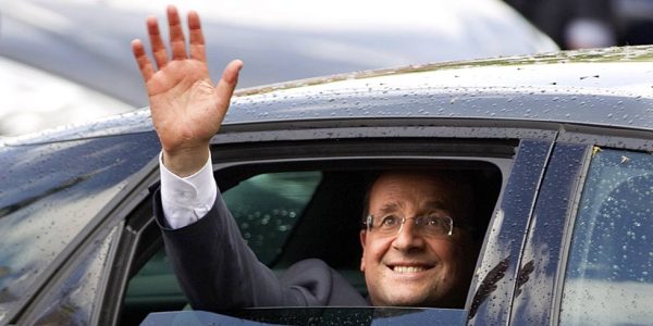 Francois-Hollande-l-exemplarite-a-180-km-h