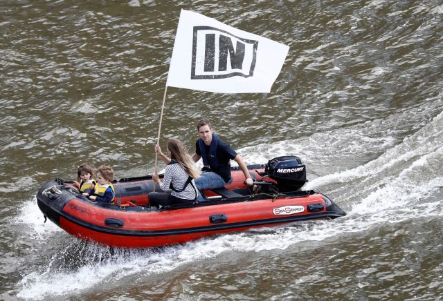 brendan-cox-husband-of-labour-mp-jo-cox-and-their-two-daughters-ride-an-inflatable-dinghy-as-they-take-part-in-a-counter-demonstration-to-support-the-remain-campaign-on-the-river-thames-in-london_5617693